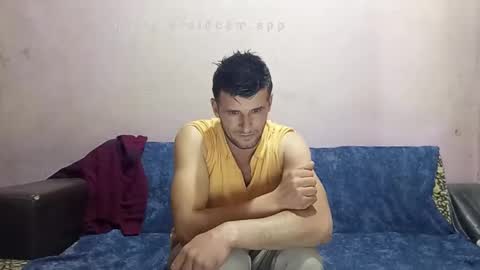 Snapshot of camshow22cm chatting on October 2025 08:37:01 AM FREMAN online show from October 2025 08:37:01 AM