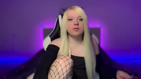 Snapshot of camsmiley chatting on December 2025 09:52:01 PM Miley online show from December 2025 09:52:01 PM