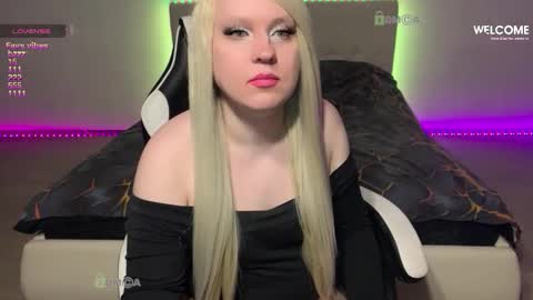 Snapshot of camsmiley chatting on February 2026 06:26:01 AM Miley online show from February 2026 06:26:01 AM