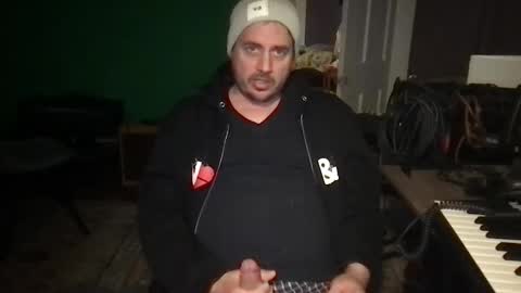 camunity online show from April 2026 11:07:02 PM