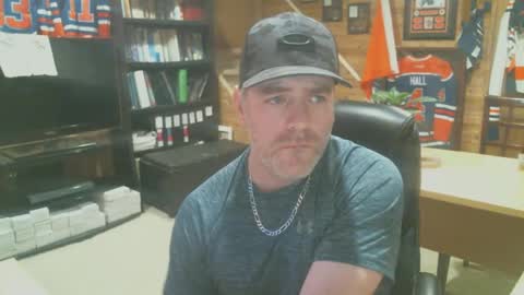 CanadianBacon6969 online show from December 2024 03:05:02 AM