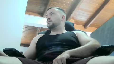 Snapshot of canarionm5 chatting on June 2026 03:58:01 PM canarion online show from June 2026 03:58:01 PM