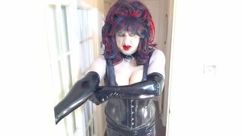 candi smokes online show from April 2026 12:33:01 PM