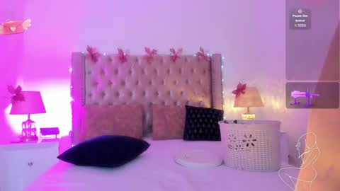 Snapshot of candiegilson__ chatting on April 2026 12:14:01 PM Candie online show from April 2026 12:14:01 PM