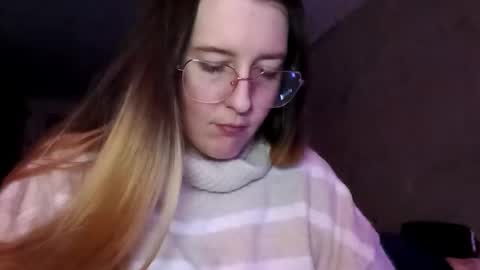 Candi online show from November 2025 09:28:02 AM