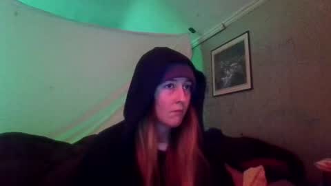 Candi online show from November 2025 02:33:02 AM