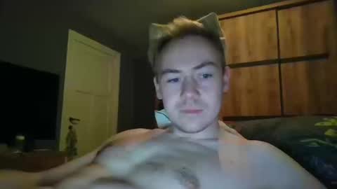 candy_boy_xoxo online show from March 2026 04:35:02 PM