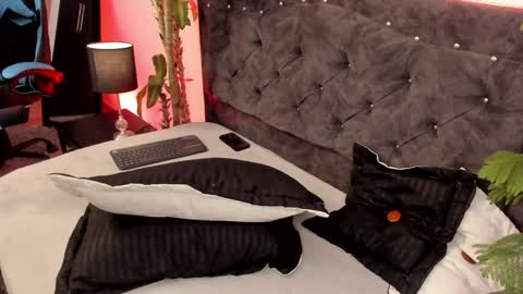 Snapshot of candy_canne__ chatting on December 2024 07:32:01 PM CamilaInstagram candy canne Pvt open online show from December 2024 07:32:01 PM