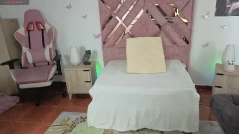 Snapshot of candy_chloe02 chatting on June 2026 05:26:02 AM Im ChloeJoin The Fan Club online show from June 2026 05:26:02 AM