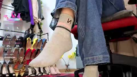 Snapshot of candy_conrad chatting on January 2026 11:37:01 AM Candy FOLLOW ME online show from January 2026 11:37:01 AM