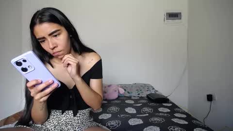 Candy  Grey online show from November 2025 03:01:02 PM