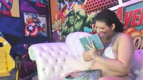 candy online show from November 2025 03:05:01 AM