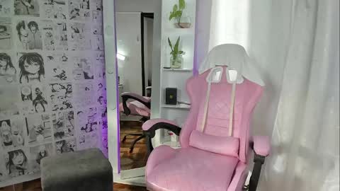 Nickol online show from February 2025 09:16:02 PM