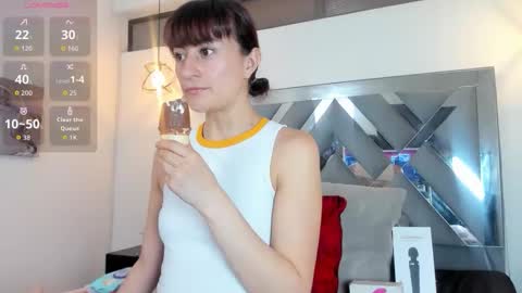 Candy hot online show from November 2025 08:02:01 PM