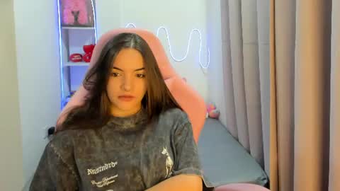 Snapshot of candy_kitty7343 chatting on June 2026 03:05:02 AM candy_kitty7343 online show from June 2026 03:05:02 AM