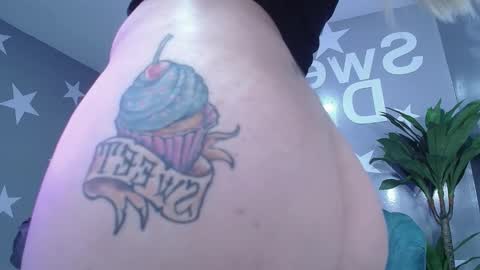 Snapshot of candy_kush_a chatting on October 2025 11:04:02 PM candy_kush_a online show from October 2025 11:04:02 PM