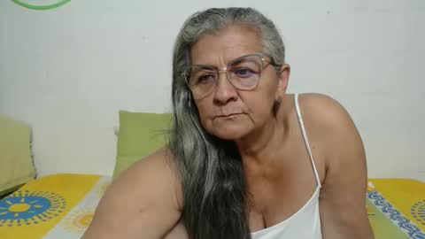 Snapshot of candy_mature_ chatting on February 2026 01:12:01 AM candy online show from February 2026 01:12:01 AM