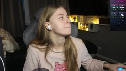 Snapshot of candy_meggie chatting on January 2025 01:35:01 PM Megan online show from January 2025 01:35:01 PM