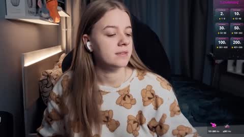 Snapshot of candy_meggie chatting on February 2025 01:30:01 PM Megan online show from February 2025 01:30:01 PM