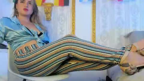 Snapshot of candy_plus chatting on June 2026 07:00:02 PM Candy plus online show from June 2026 07:00:02 PM