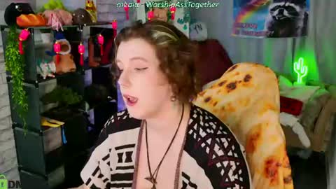 Snapshot of candy_yeahh chatting on July 2026 02:05:17 AM Mary online show from July 2026 02:05:17 AM