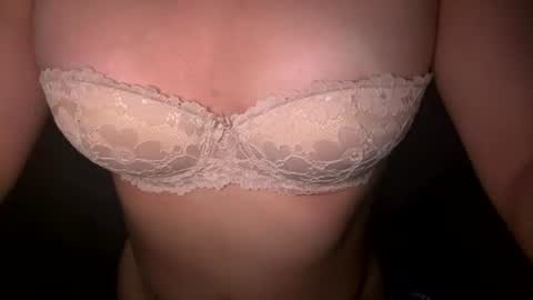 Snapshot of candybb8 chatting on August 2026 07:43:01 AM candybb8 online show from August 2026 07:43:01 AM