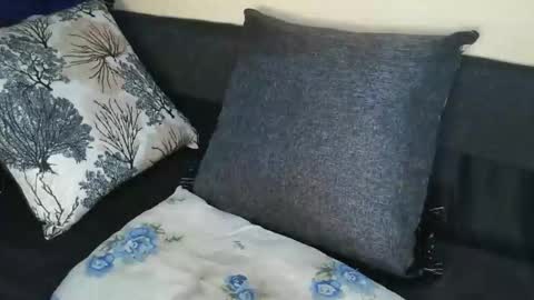 candybrown001 online show from October 2025 05:51:02 AM