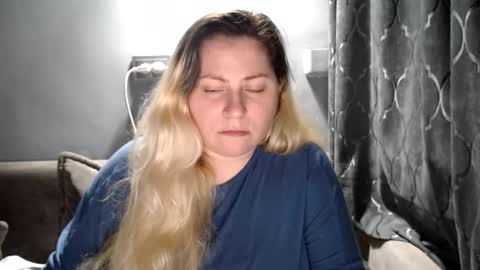 Laura online show from February 2026 10:25:02 PM