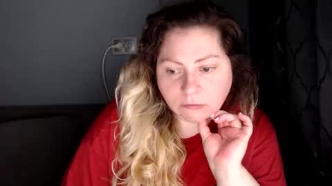Snapshot of candycream74 chatting on April 2026 01:47:02 PM Laura online show from April 2026 01:47:02 PM