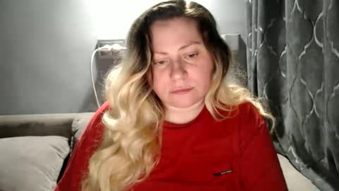 Snapshot of candycream74 chatting on April 2026 02:51:02 AM Laura online show from April 2026 02:51:02 AM