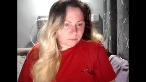 Snapshot of candycream74 chatting on April 2026 08:44:02 PM Laura online show from April 2026 08:44:02 PM