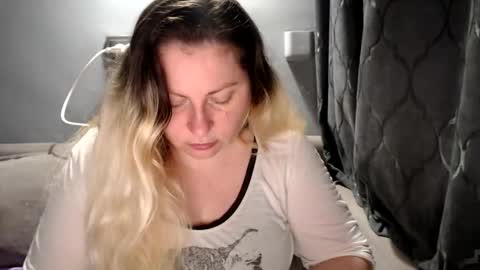 Snapshot of candycream74 chatting on May 2026 03:35:02 AM Laura online show from May 2026 03:35:02 AM