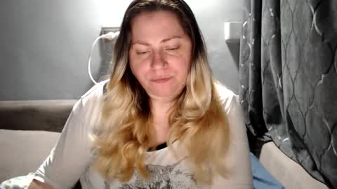 Snapshot of candycream74 chatting on May 2026 06:48:01 PM Laura online show from May 2026 06:48:01 PM