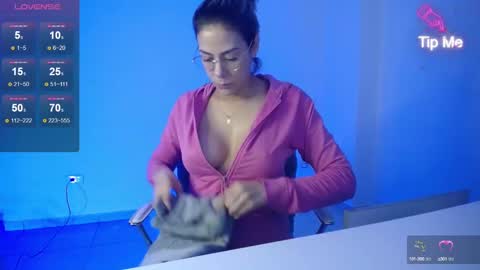 Candy Dowson online show from February 2025 10:37:02 AM