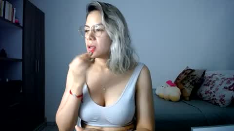 Snapshot of candydowson1 chatting on July 2026 09:37:01 AM Candy Dowson online show from July 2026 09:37:01 AM