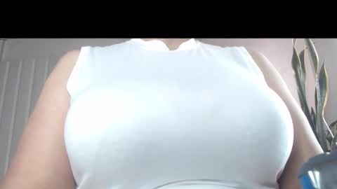 Snapshot of candyhottetiana chatting on May 2026 03:51:02 PM tatiana online show from May 2026 03:51:02 PM