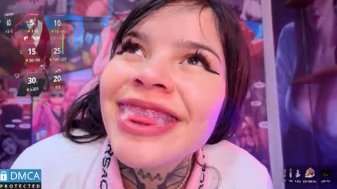 Candy online show from November 2025 03:17:02 AM