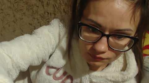 say meow and send tip  online show from February 2025 02:37:02 PM