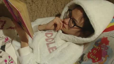 say meow and send tip  online show from February 2025 05:42:01 PM