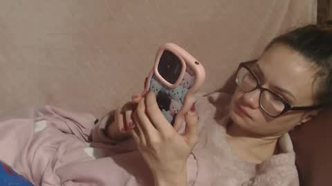 say meow and send tip  online show from December 2025 02:05:02 AM