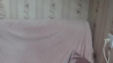 Snapshot of candylady136 chatting on February 2026 05:05:01 AM say meow and send tip online show from February 2026 05:05:01 AM