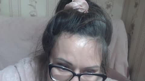 Snapshot of candylady136 chatting on February 2026 07:01:01 AM say meow and send tip online show from February 2026 07:01:01 AM