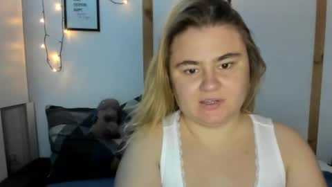 Snapshot of candymilas chatting on December 2024 01:03:01 AM candymilas online show from December 2024 01:03:01 AM