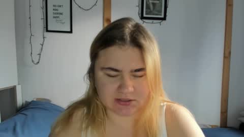 Snapshot of candymilas chatting on December 2024 12:18:02 PM candymilas online show from December 2024 12:18:02 PM