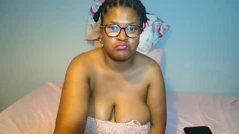 Snapshot of candyyumsaerolaxx chatting on May 2026 07:10:02 PM candyyumsaerolaxx online show from May 2026 07:10:02 PM