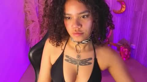 canela_s1 online show from October 2025 09:02:02 PM