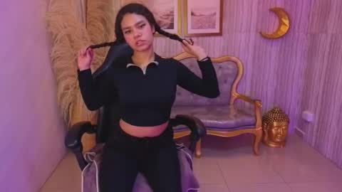 canela_s1 online show from November 2025 08:33:02 PM