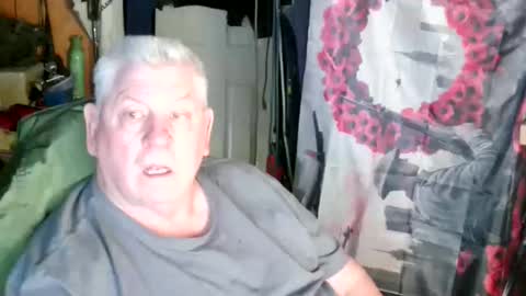 canoelicker69 online show from April 2026 07:31:02 PM