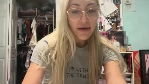 Snapshot of canyousendmemoney chatting on March 2026 07:49:02 PM baby online show from March 2026 07:49:02 PM