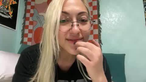 Snapshot of canyousendmemoney chatting on March 2026 10:05:02 PM baby online show from March 2026 10:05:02 PM